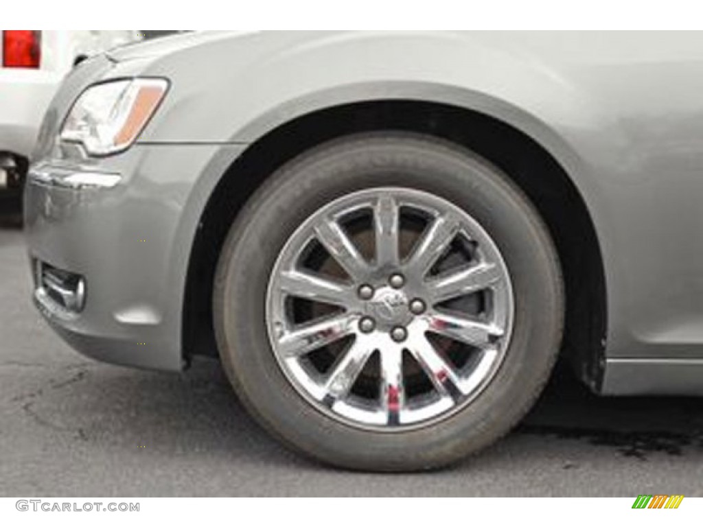 2012 300 Limited - Tungsten Metallic / Black/Light Frost Beige photo #10