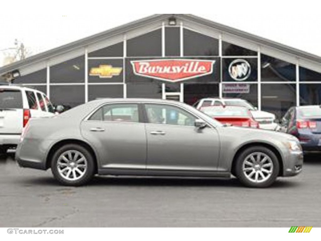2012 300 Limited - Tungsten Metallic / Black/Light Frost Beige photo #11