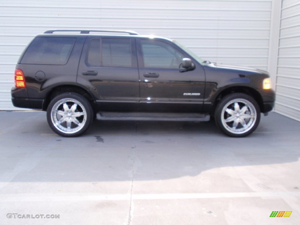 2004 Explorer XLT - Black / Medium Parchment photo #3