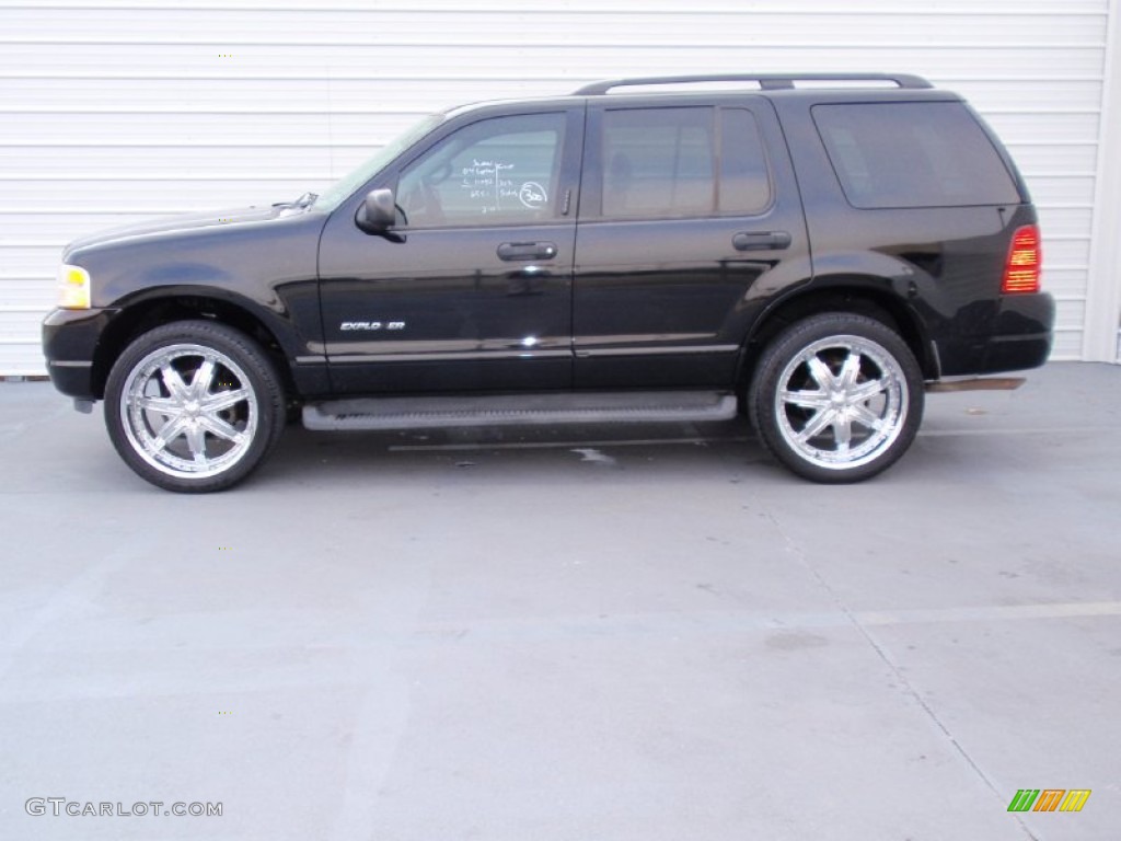 2004 Explorer XLT - Black / Medium Parchment photo #6