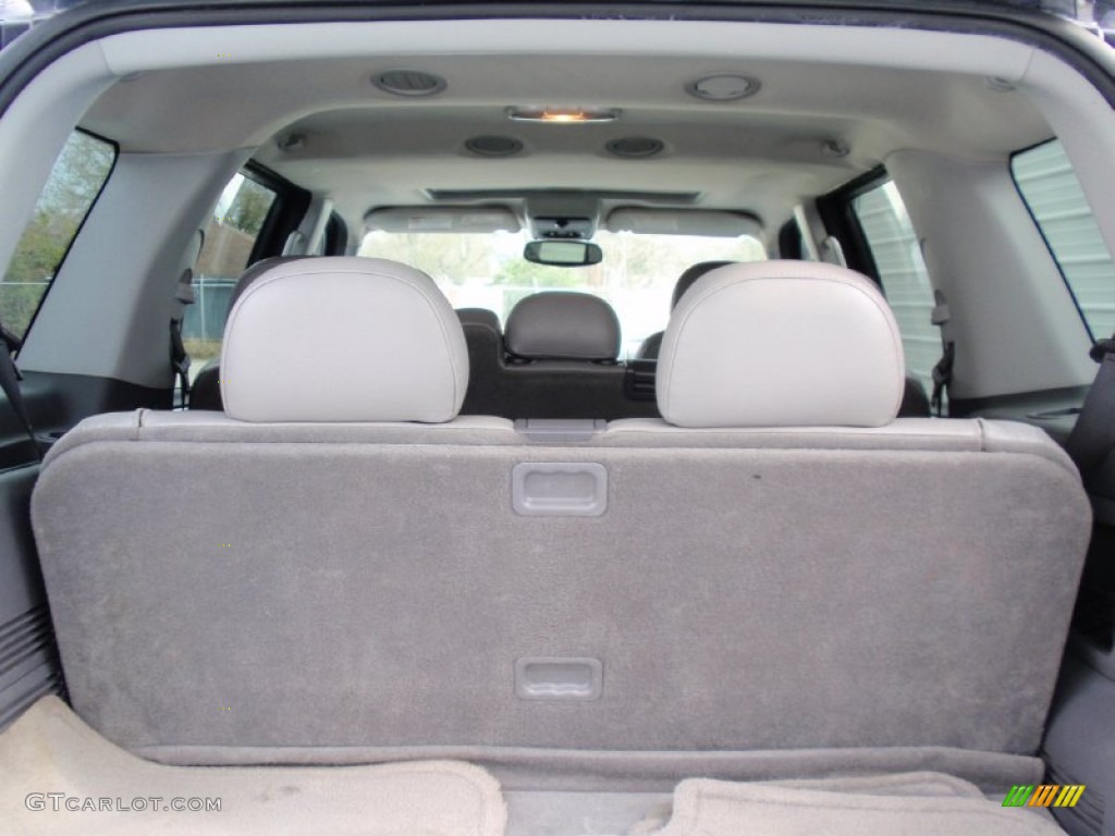 2004 Explorer XLT - Black / Medium Parchment photo #37