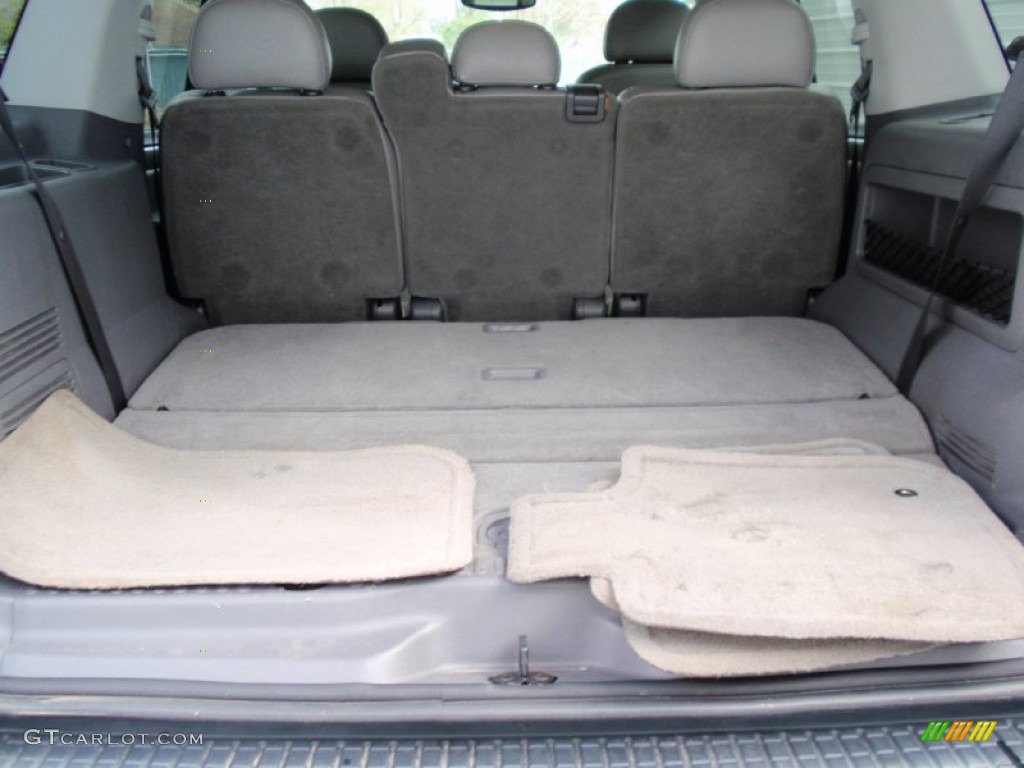 2004 Explorer XLT - Black / Medium Parchment photo #38