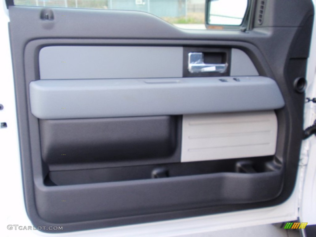 2014 F150 XL Regular Cab - Oxford White / Steel Grey photo #24