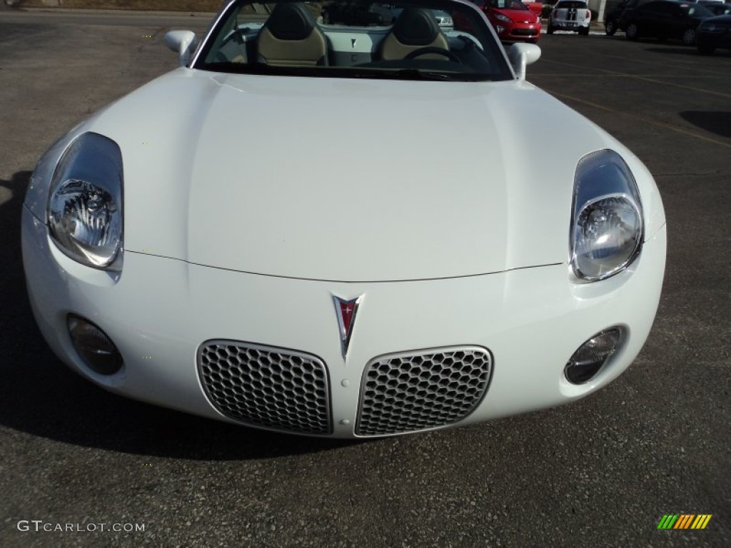 2007 Solstice Roadster - Pure White / Steel/Sand photo #15