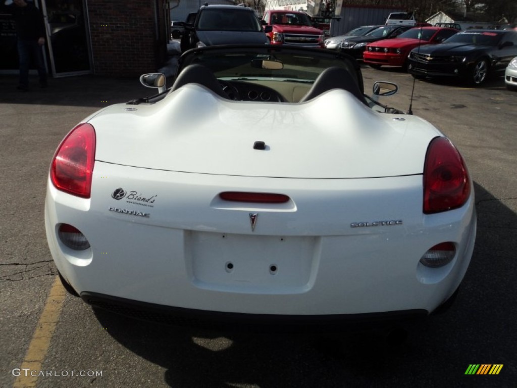 2007 Solstice Roadster - Pure White / Steel/Sand photo #17