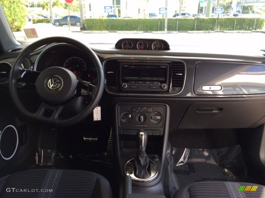 2013 Volkswagen Beetle Turbo Dashboard Photos