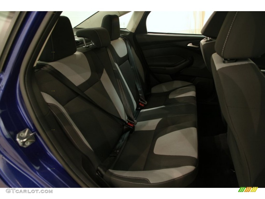 2012 Focus SE Sport Sedan - Sonic Blue Metallic / Two-Tone Sport photo #13