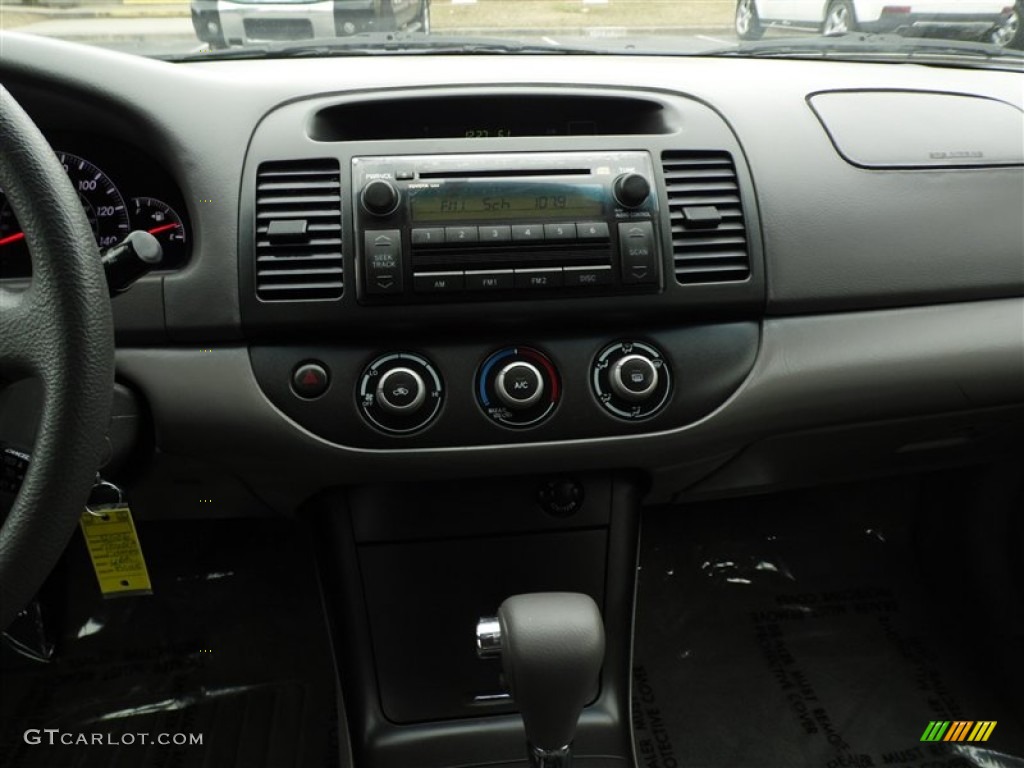 2006 Camry LE - Indigo Ink Pearl / Stone Gray photo #13