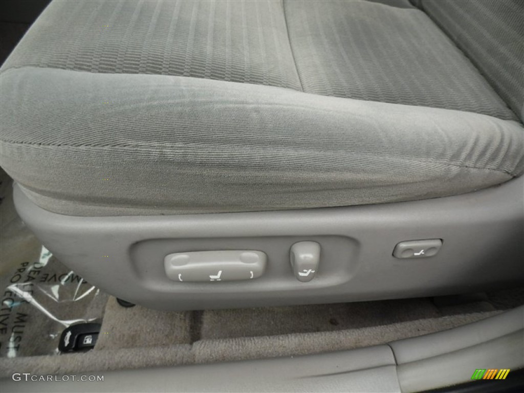 2006 Camry LE - Indigo Ink Pearl / Stone Gray photo #21