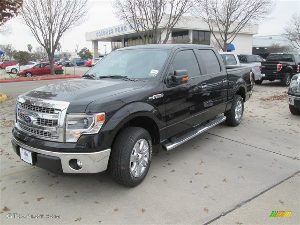 2014 F150 XLT SuperCrew - Tuxedo Black / Steel Grey photo #2