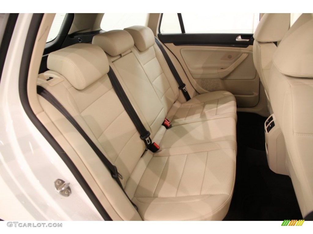 2010 Volkswagen Jetta SE SportWagen Rear Seat Photo #90758039
