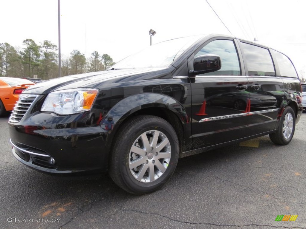 2014 Town & Country Touring - Brilliant Black Crystal Pearl / Black/Light Graystone photo #3