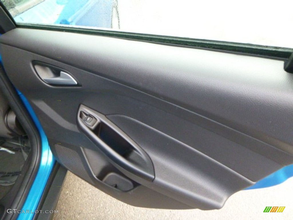 2014 Focus SE Sedan - Blue Candy / Charcoal Black photo #14