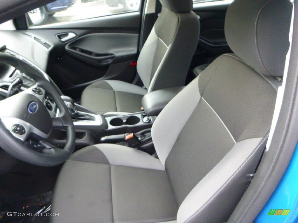 2014 Focus SE Sedan - Blue Candy / Charcoal Black photo #15