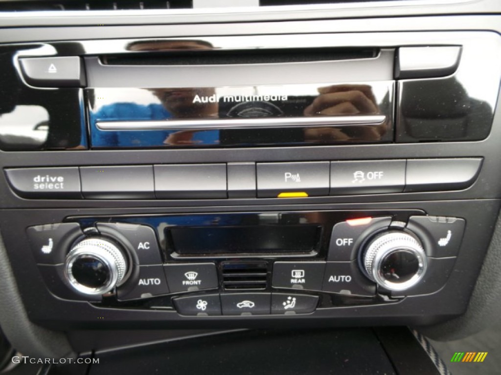 2014 Audi RS 5 Cabriolet quattro Controls Photo #90760428
