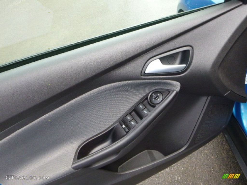 2014 Focus SE Sedan - Blue Candy / Charcoal Black photo #19