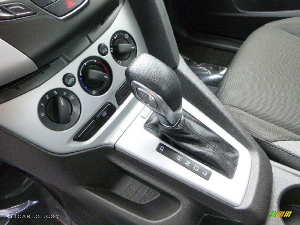 2014 Focus SE Sedan - Blue Candy / Charcoal Black photo #21