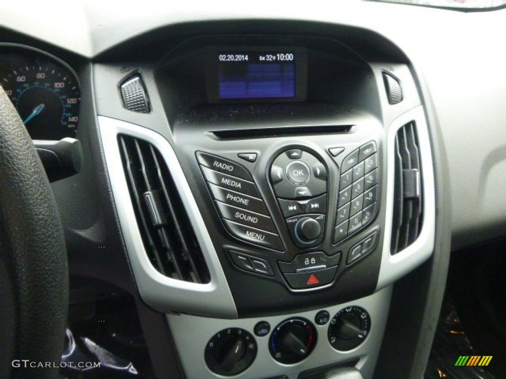 2014 Focus SE Sedan - Blue Candy / Charcoal Black photo #23