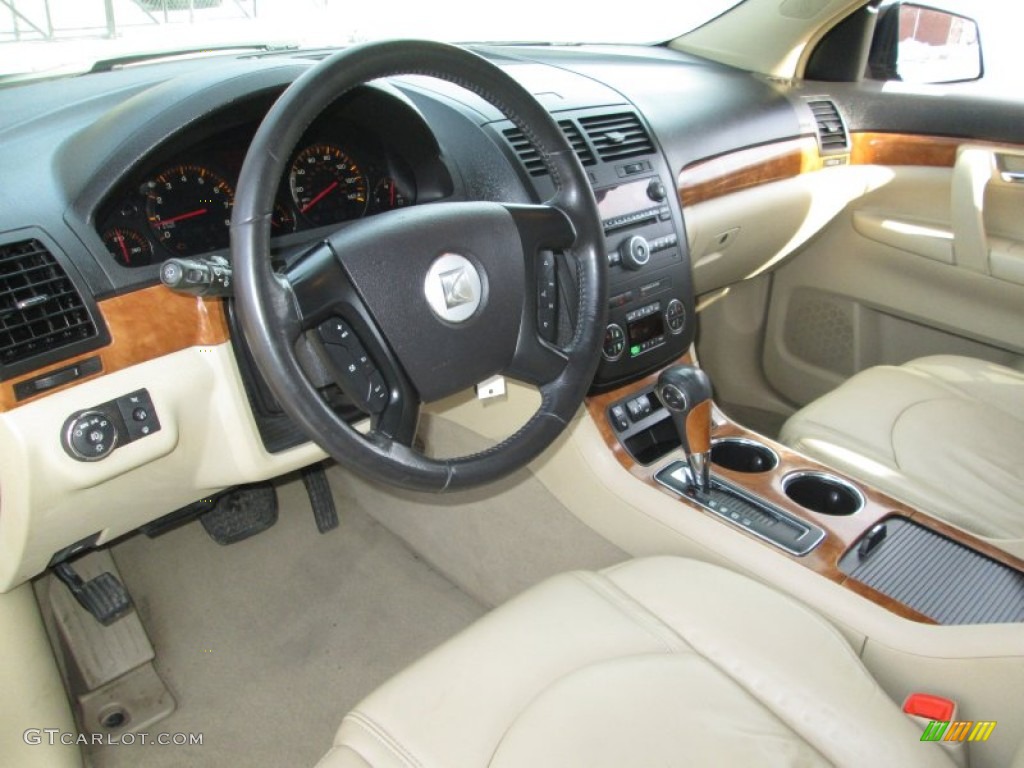 Tan Interior 2007 Saturn Outlook XR AWD Photo #90764280