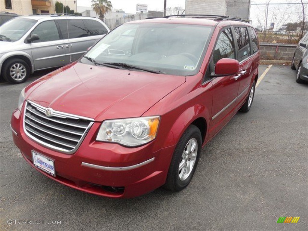 Inferno Red Crystal Pearlcoat Chrysler Town & Country