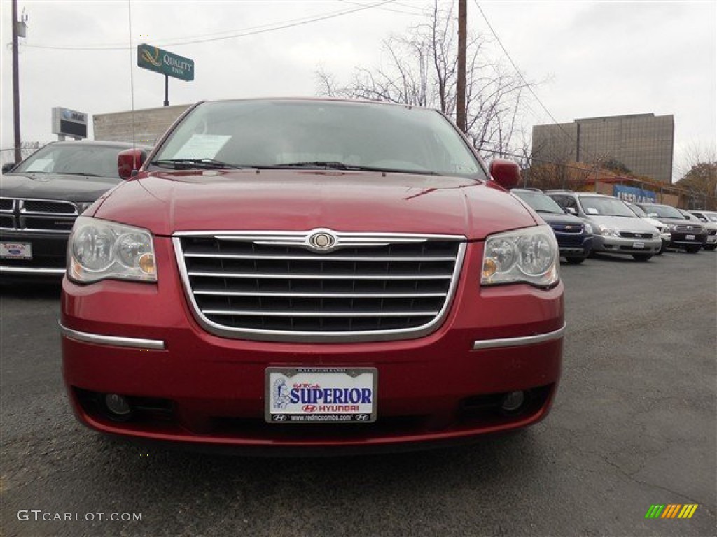 2008 Town & Country Touring - Inferno Red Crystal Pearlcoat / Medium Slate Gray/Light Shale photo #3