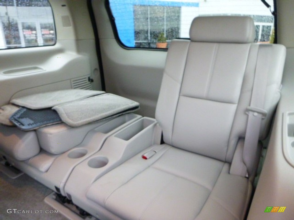 2008 GMC Yukon SLE 4x4 Rear Seat Photos