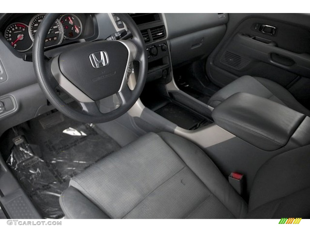 Gray Interior 2006 Honda Pilot LX 4WD Photo #90776145