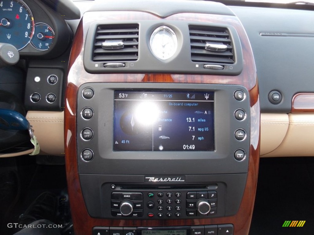 2011 Maserati Quattroporte S Controls Photo #90780156