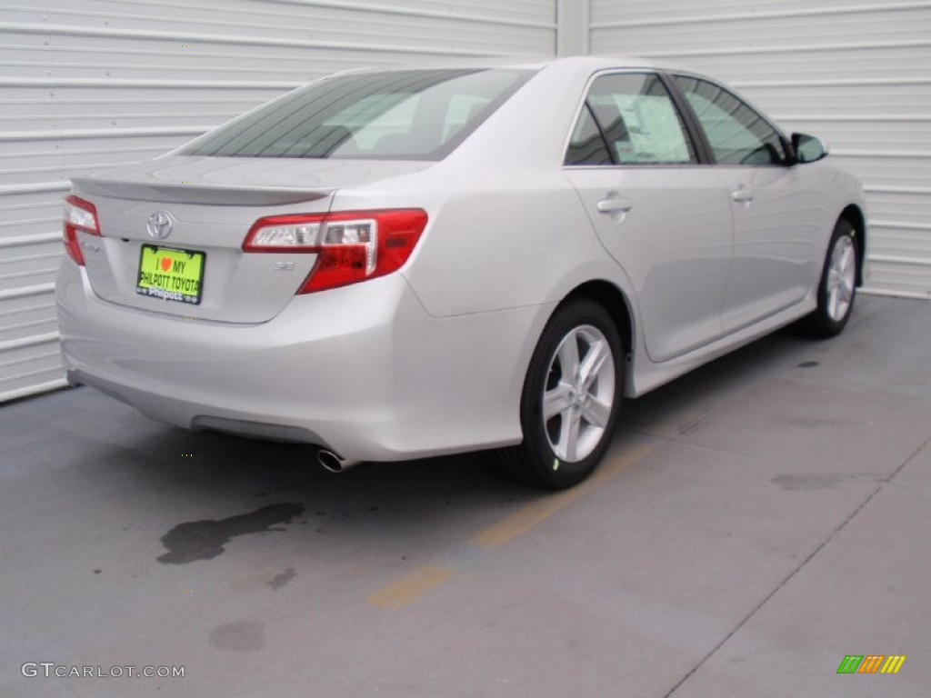 2014 Camry SE - Classic Silver Metallic / Black photo #4