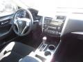 Pearl White - Altima 2.5 S Photo No. 11