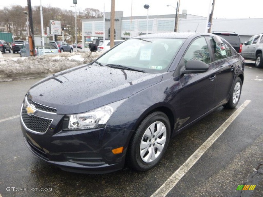 2014 Cruze LS - Blue Ray Metallic / Jet Black/Medium Titanium photo #7
