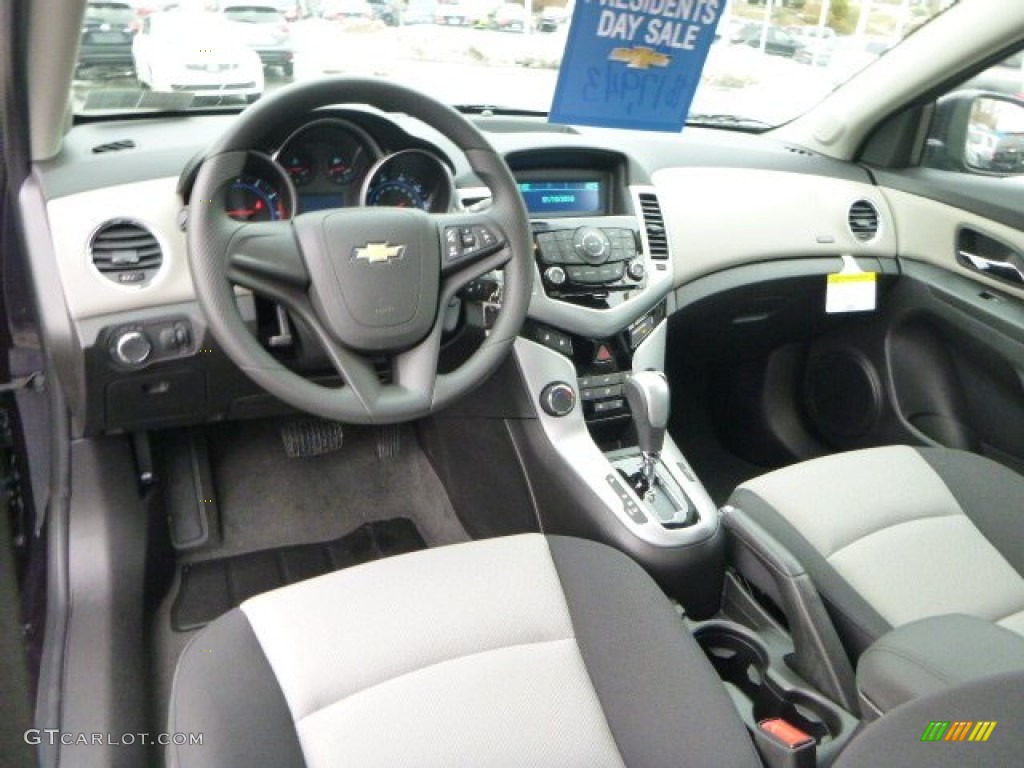 2014 Cruze LS - Blue Ray Metallic / Jet Black/Medium Titanium photo #12