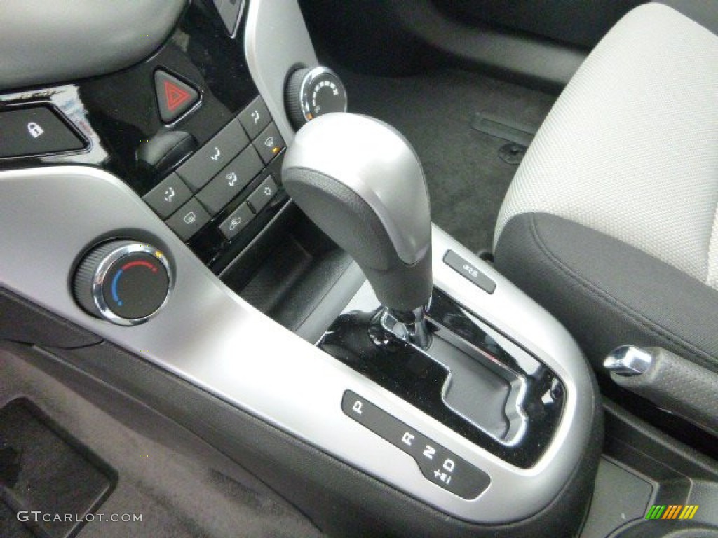 2014 Cruze LS - Blue Ray Metallic / Jet Black/Medium Titanium photo #16