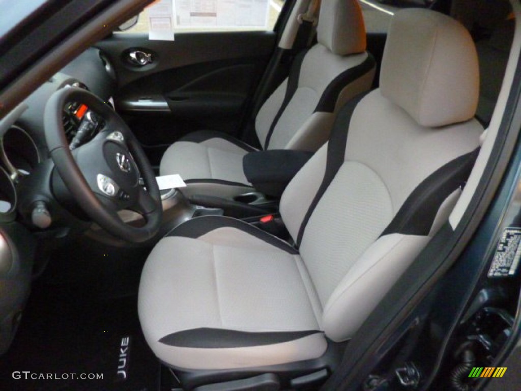 2014 Nissan Juke SV AWD Front Seat Photo #90784749