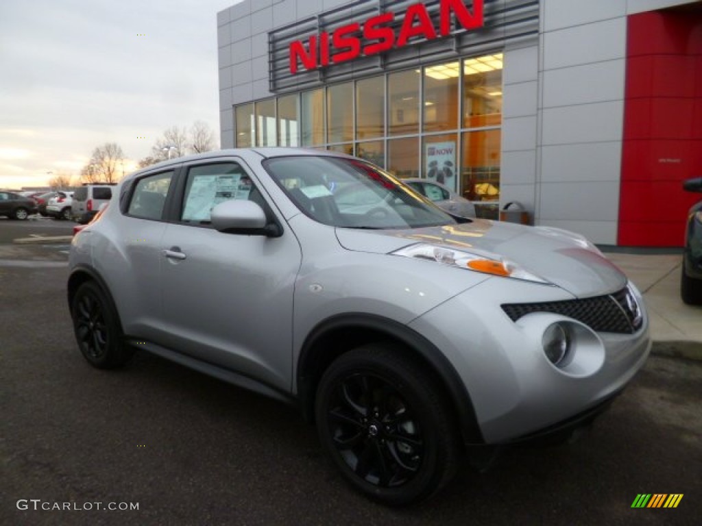 Brilliant Silver Nissan Juke