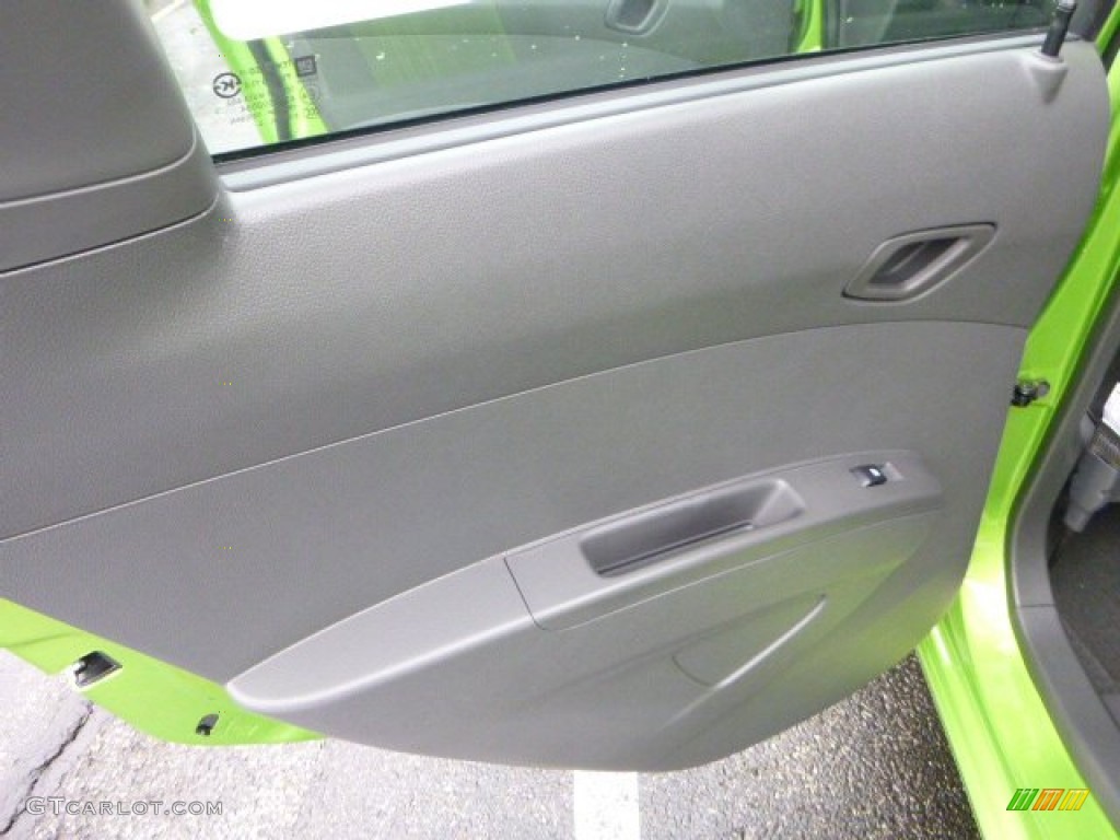 2014 Spark LT - Jalapeno / Silver/Green photo #13