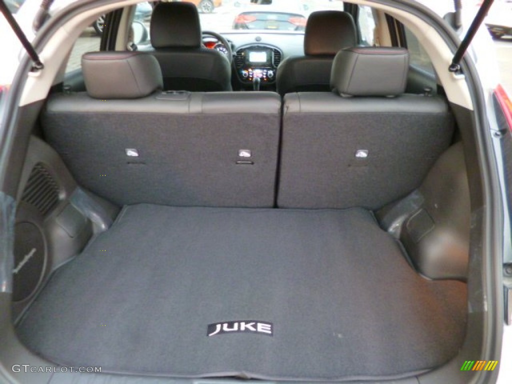 2014 Nissan Juke SL AWD Trunk Photos