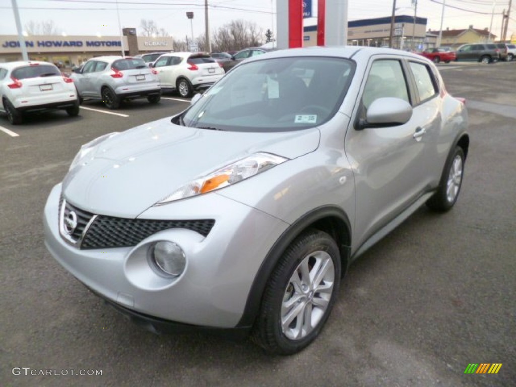Brilliant Silver 2014 Nissan Juke S Exterior Photo #90786230