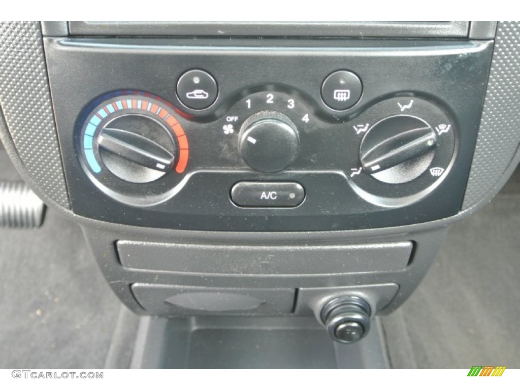 2006 Aveo LT Hatchback - Bright Blue / Charcoal photo #14
