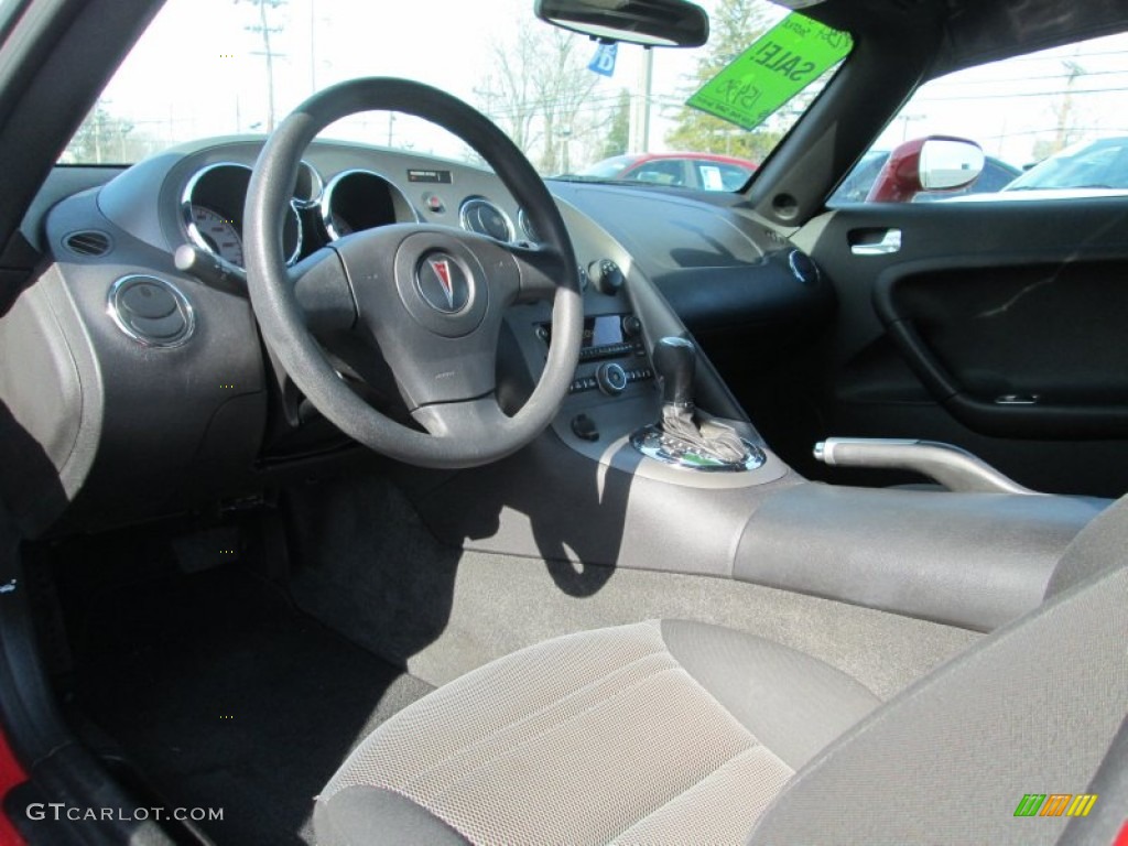 Ebony Interior 2007 Pontiac Solstice Roadster Photo #90789414