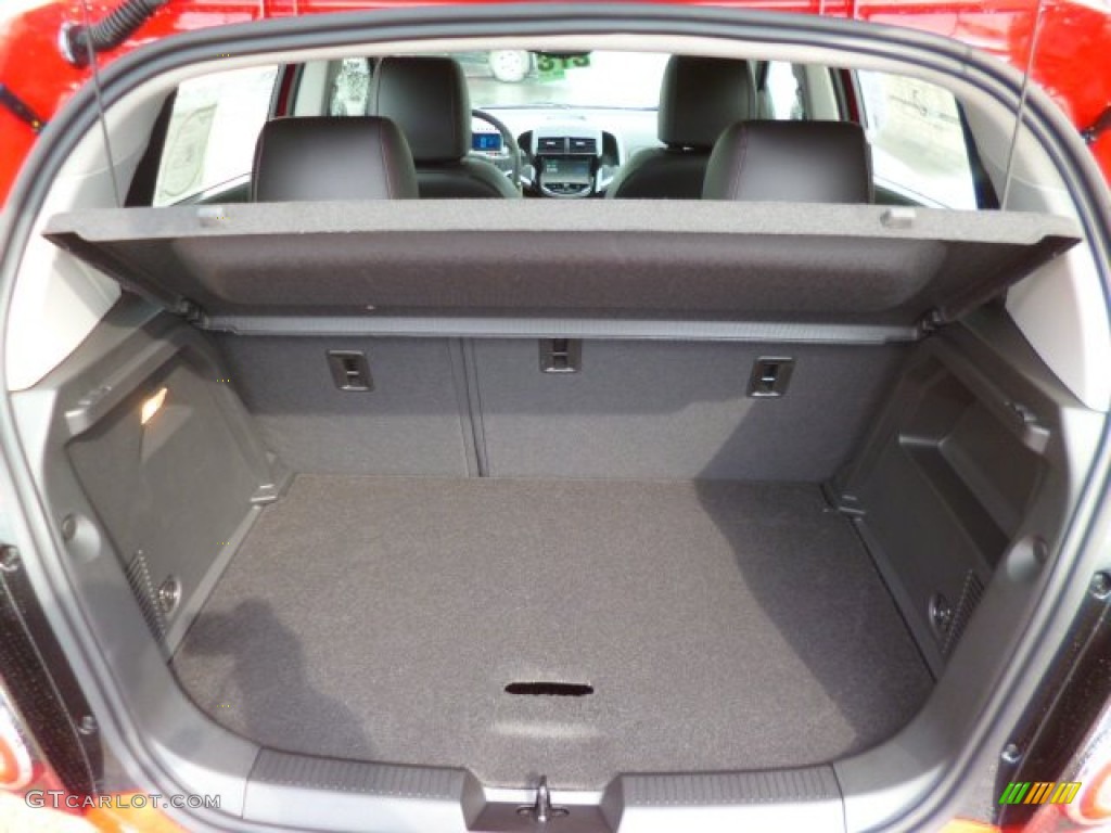 2014 Chevrolet Sonic RS Hatchback Trunk Photo #90791967