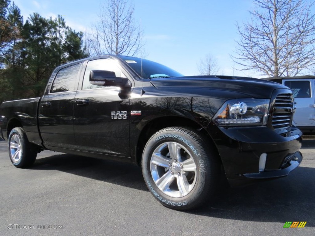 2014 1500 Sport Crew Cab - Black / Black photo #4