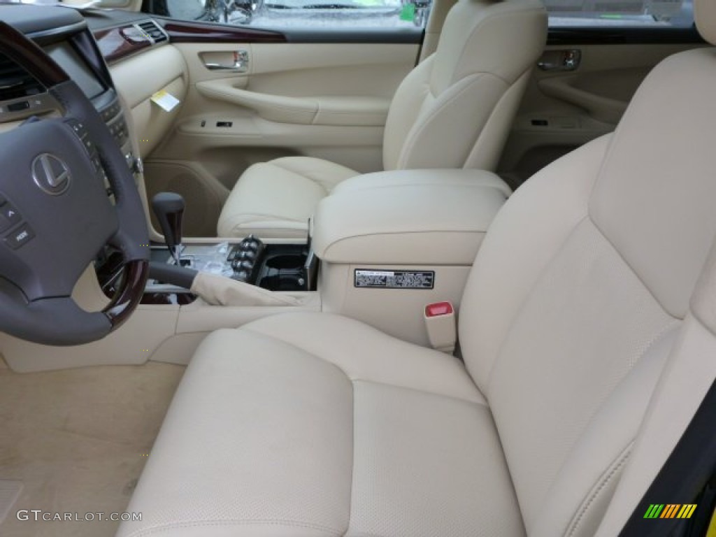 2014 Lexus LX 570 Front Seat Photo #90794760