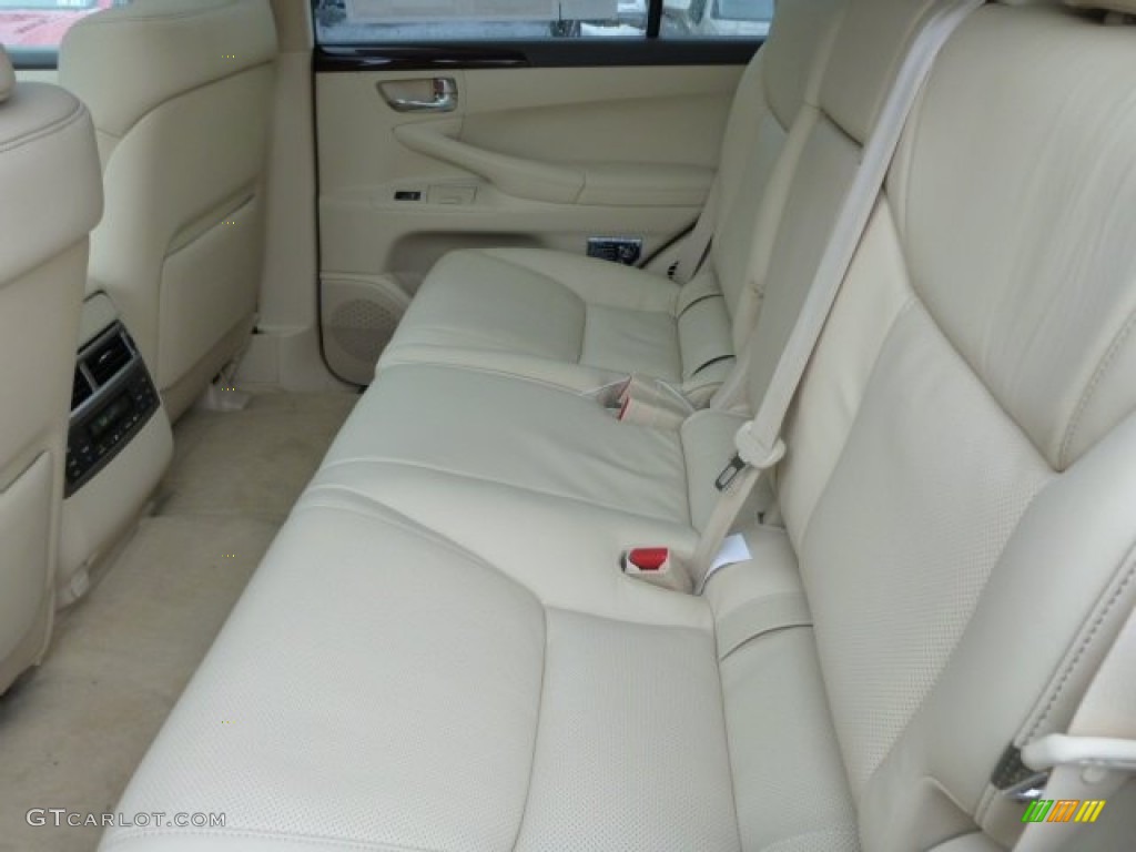 2014 Lexus LX 570 Rear Seat Photo #90794784