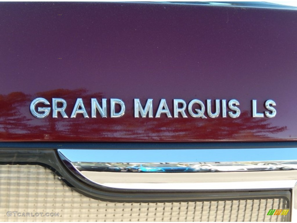 2007 Mercury Grand Marquis LS Marks and Logos Photo #90798159