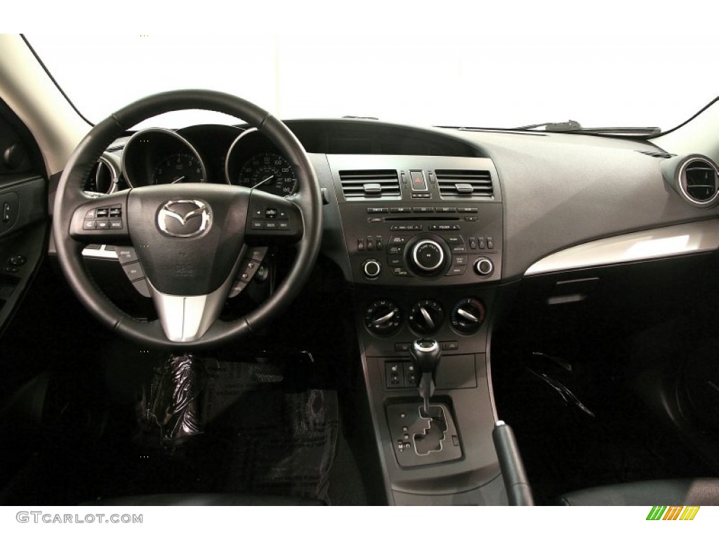 2012 Mazda MAZDA3 i Grand Touring 5 Door Dashboard Photos