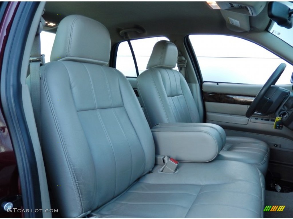 2007 Mercury Grand Marquis LS Front Seat Photo #90798339