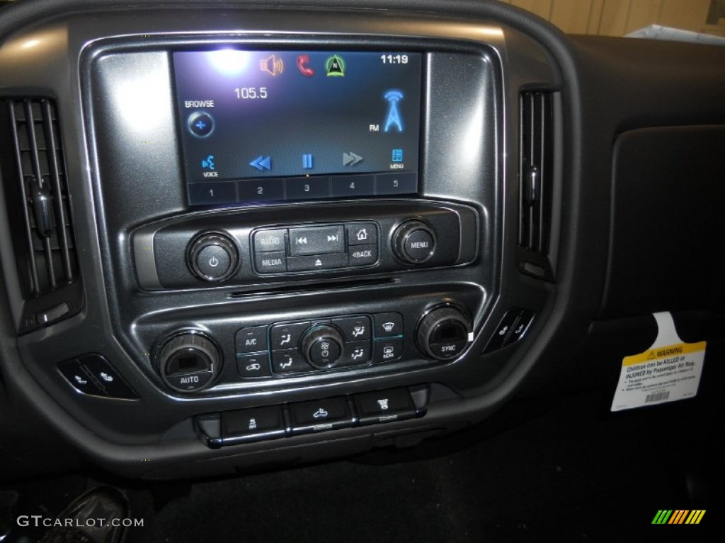 2015 Chevrolet Silverado 2500HD LT Crew Cab 4x4 Controls Photo #90800002