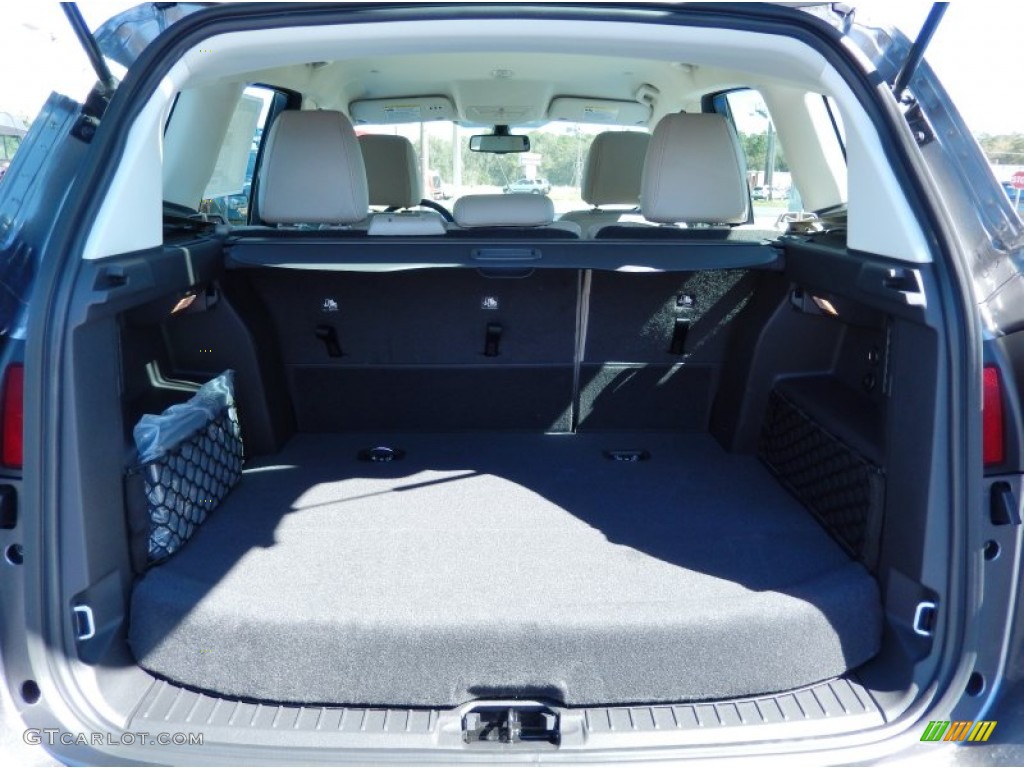 2014 Ford C-Max Hybrid SEL Trunk Photo #90800688