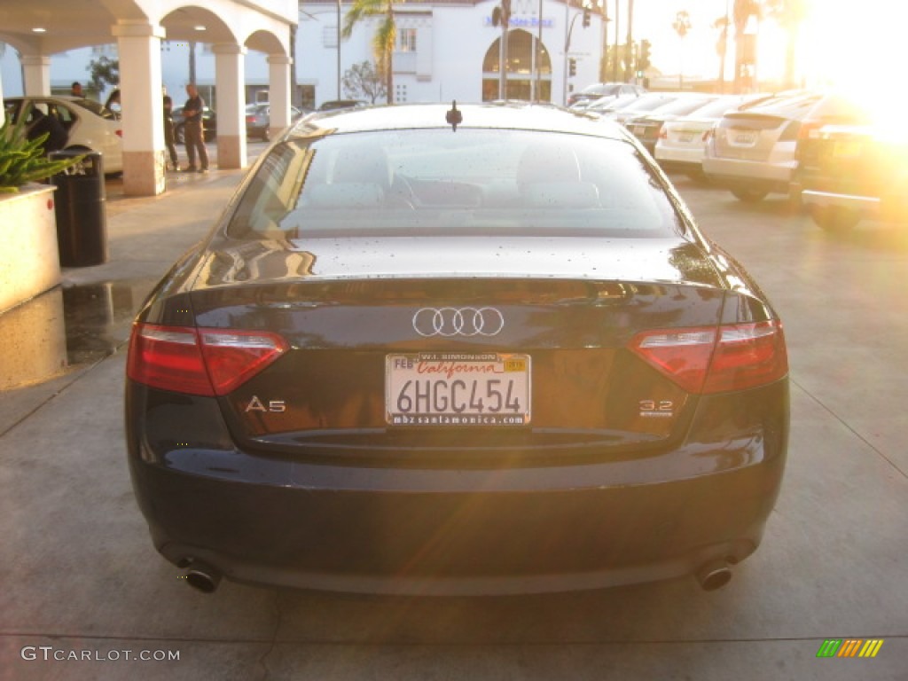 2009 A5 3.2 quattro Coupe - Deep Sea Blue Pearl / Pale Grey photo #3